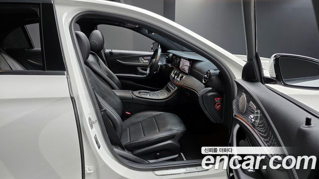 Mercedes-Benz E-Class E350 4MATIC AMG Line