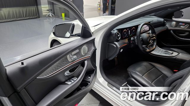 Mercedes-Benz E-Class E350 4MATIC AMG Line