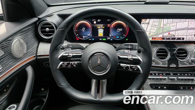 Mercedes-Benz E-Class E350 4MATIC AMG Line