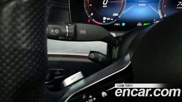 Mercedes-Benz E-Class E350 4MATIC AMG Line