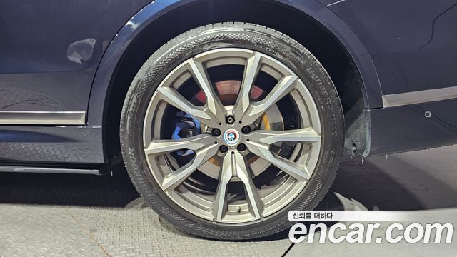 BMW X7 M50i 6STR