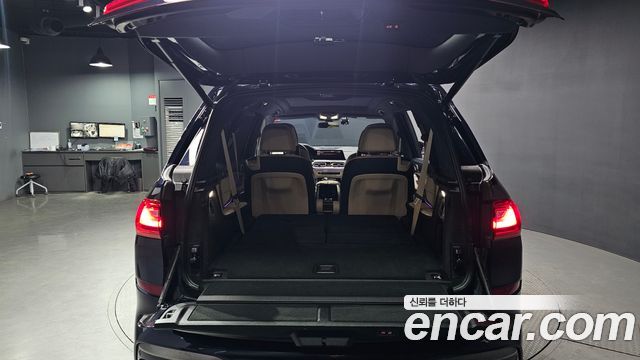 BMW X7 M50i 6STR