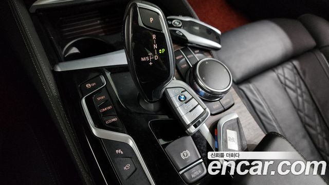 BMW 5-Series 530i M Sport Package Plus