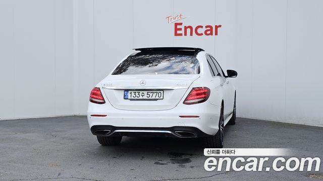 Mercedes-Benz E-Class E350 4MATIC AMG Line