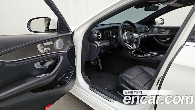 Mercedes-Benz E-Class E350 4MATIC AMG Line