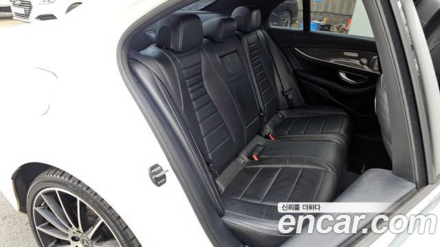 Mercedes-Benz E-Class E350 4MATIC AMG Line