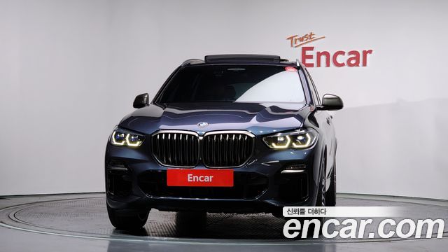 BMW X5 M50i
