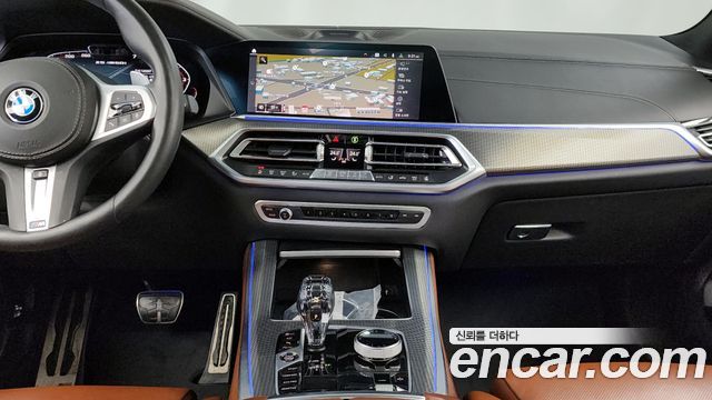 BMW X5 M50i