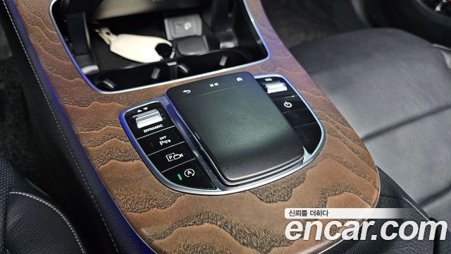 Mercedes-Benz E-Class E220d 4MATIC Exclusive