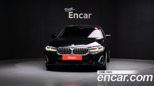 BMW 5-Series 523d xDrive Luxury