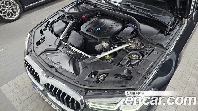 BMW 5-Series 523d xDrive Luxury