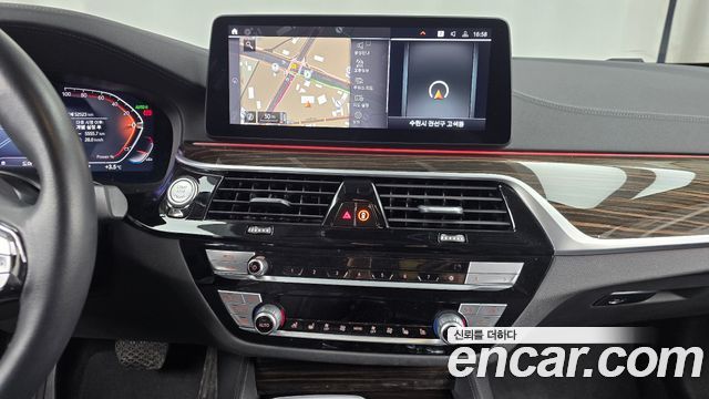 BMW 5-Series 523d xDrive Luxury