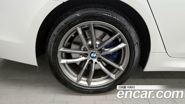 BMW 5-Series 530i xDrive M Sport Package Plus