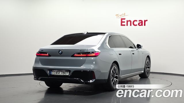 BMW 7-Series 740i sDrive M Sport Individual
