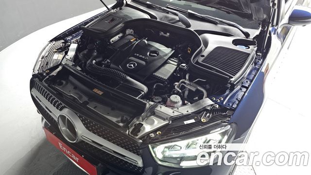 Mercedes-Benz GLC-Class GLC300e 4MATIC Coupe