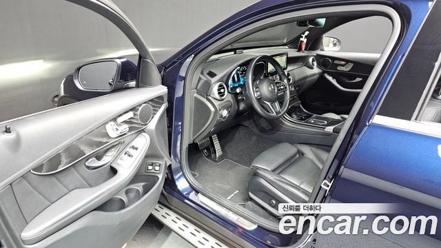 Mercedes-Benz GLC-Class GLC300e 4MATIC Coupe