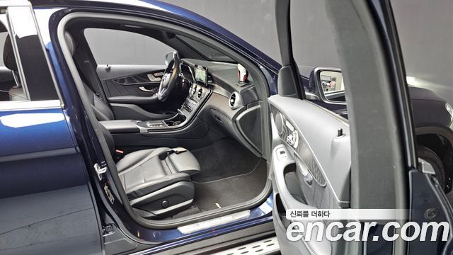 Mercedes-Benz GLC-Class GLC300e 4MATIC Coupe