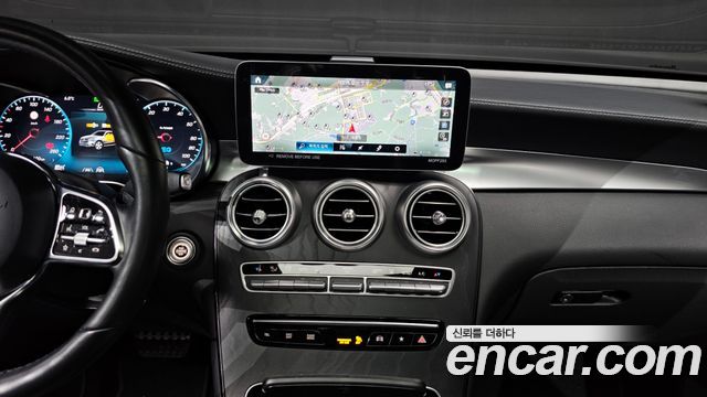 Mercedes-Benz GLC-Class GLC300e 4MATIC Coupe