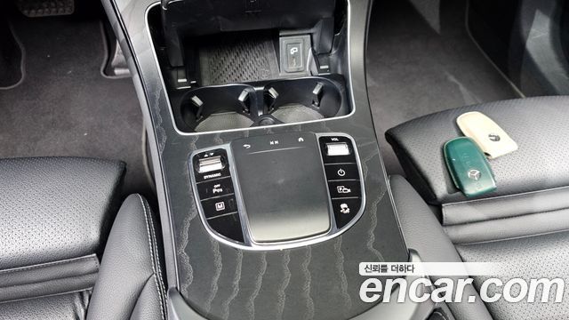 Mercedes-Benz GLC-Class GLC300e 4MATIC Coupe