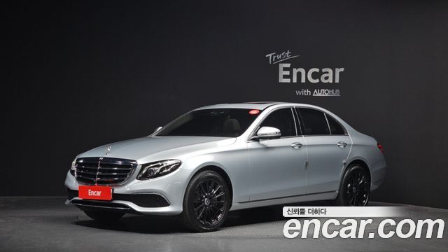 Mercedes-Benz E-Class E300 4MATIC Exclusive