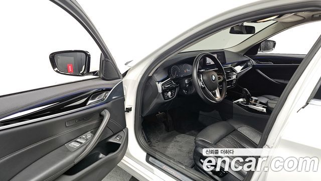 BMW 5-Series 530i Luxury Plus