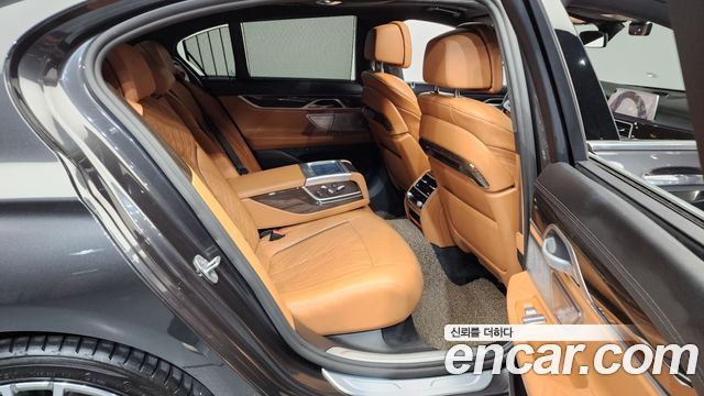BMW 7-Series 730d xDrive Design Pure Excellence