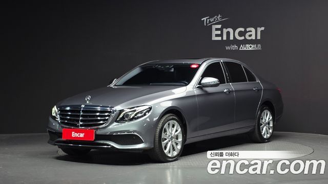 Mercedes-Benz E-Class E300 4MATIC Exclusive