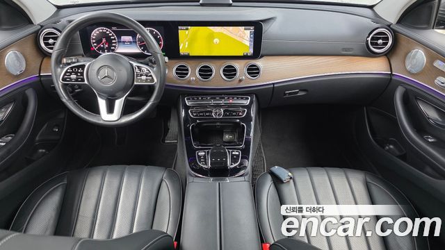 Mercedes-Benz E-Class E300 4MATIC Exclusive