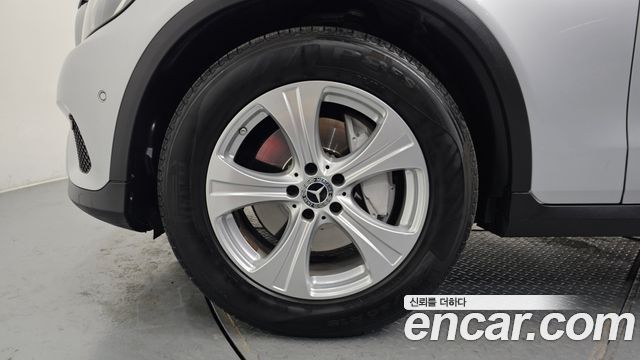 Mercedes-Benz GLC-Class GLC220 d 4MATIC