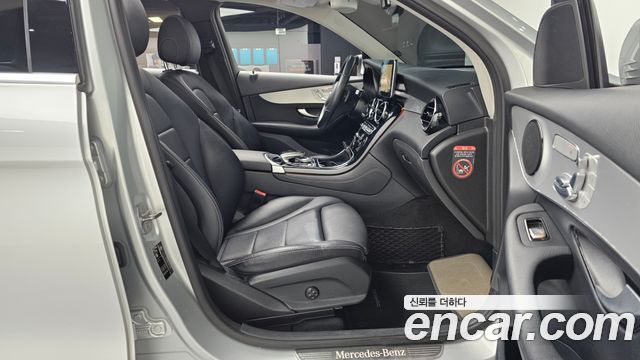 Mercedes-Benz GLC-Class GLC220 d 4MATIC
