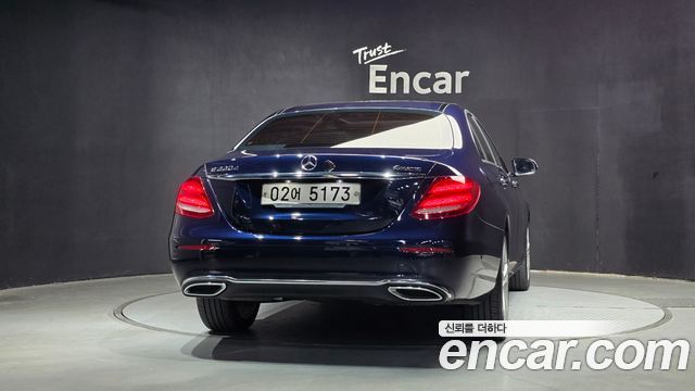 Mercedes-Benz E-Class E220d 4MATIC Avantgarde