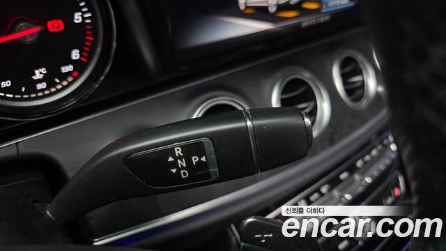 Mercedes-Benz E-Class E220d 4MATIC Avantgarde