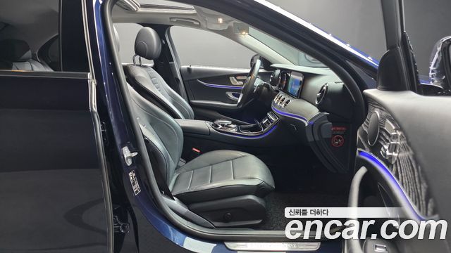 Mercedes-Benz E-Class E220d 4MATIC Avantgarde