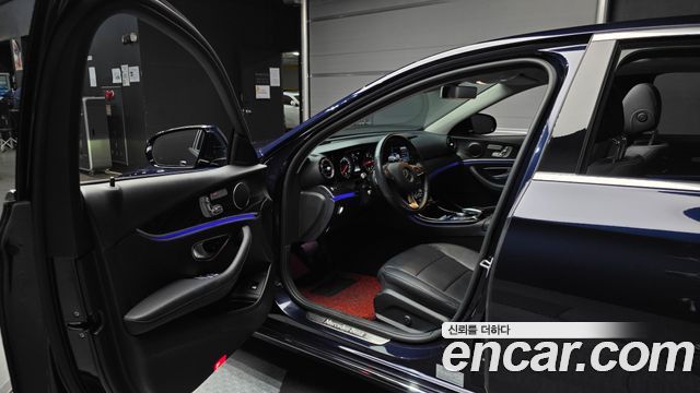 Mercedes-Benz E-Class E220d 4MATIC Avantgarde