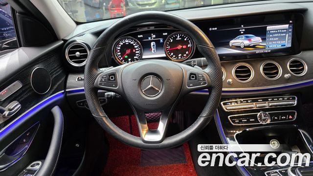 Mercedes-Benz E-Class E220d 4MATIC Avantgarde