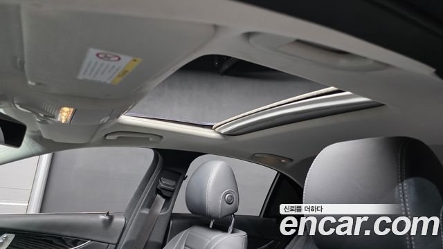 Mercedes-Benz E-Class E220d 4MATIC Avantgarde