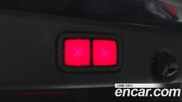 Mercedes-Benz E-Class E220d 4MATIC Avantgarde
