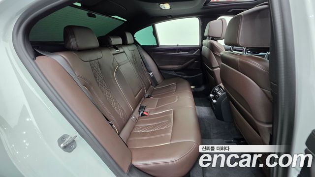 BMW 5-Series 530i M Sport Package