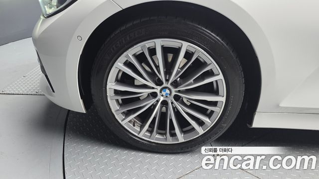BMW 3-Series 320d Luxury