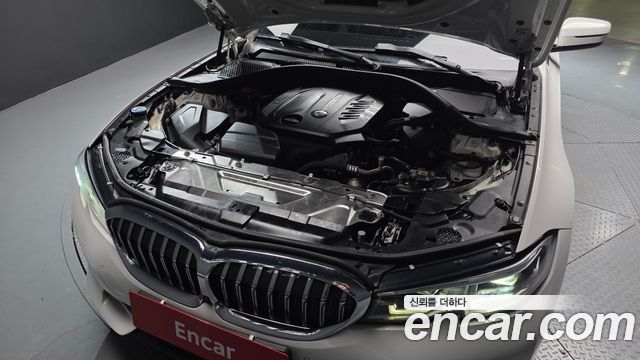 BMW 3-Series 320d Luxury