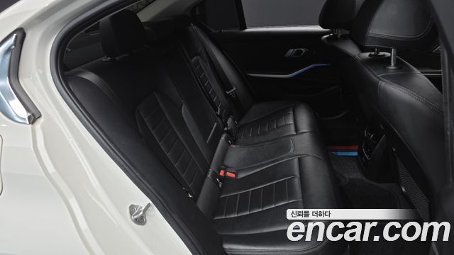 BMW 3-Series 320d Luxury