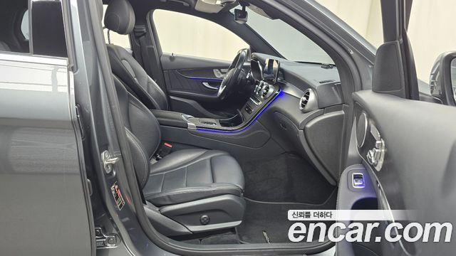 Mercedes-Benz GLC-Class GLC300e 4MATIC Coupe