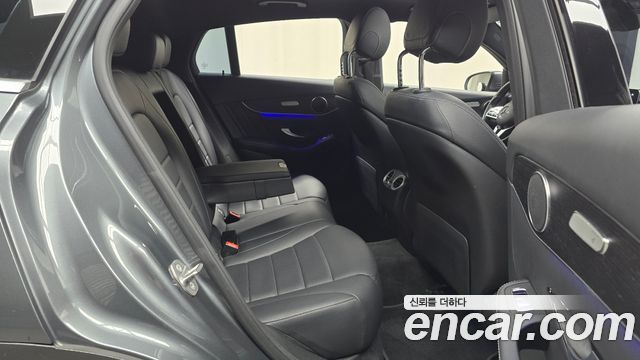Mercedes-Benz GLC-Class GLC300e 4MATIC Coupe