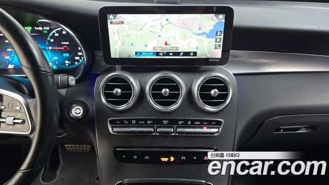 Mercedes-Benz GLC-Class GLC300e 4MATIC Coupe