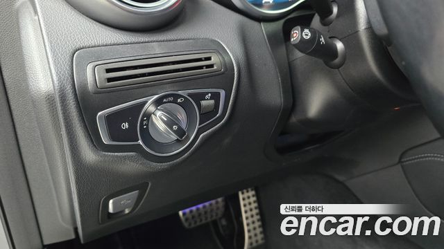 Mercedes-Benz GLC-Class GLC300e 4MATIC Coupe