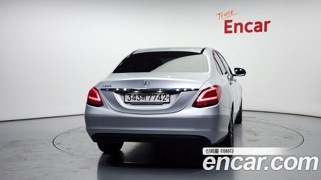 Mercedes-Benz C-Class C200