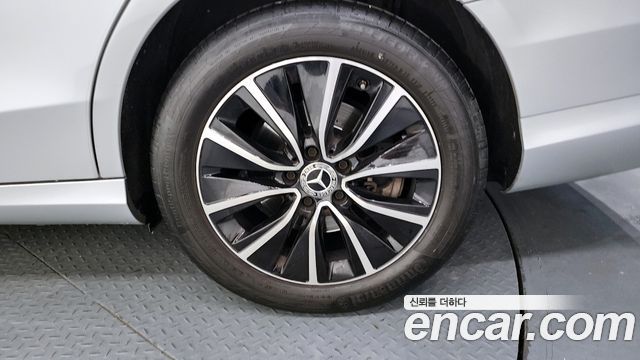 Mercedes-Benz C-Class C200