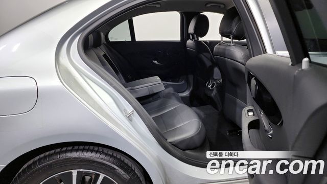Mercedes-Benz C-Class C200
