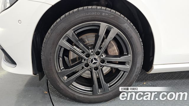 Mercedes-Benz E-Class E350 4MATIC Avantgarde