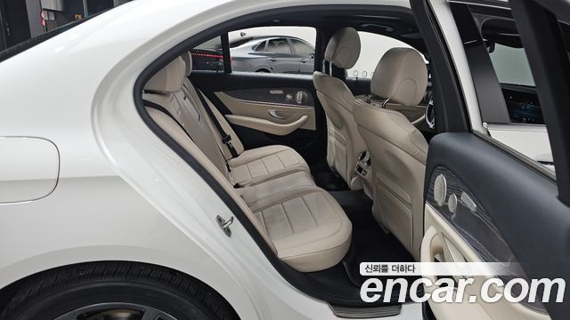 Mercedes-Benz E-Class E350 4MATIC Avantgarde